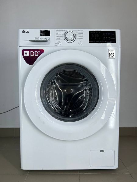 Б/в Пральна машина LG Direct Drive 7кг F14WM7ENO 218 фото