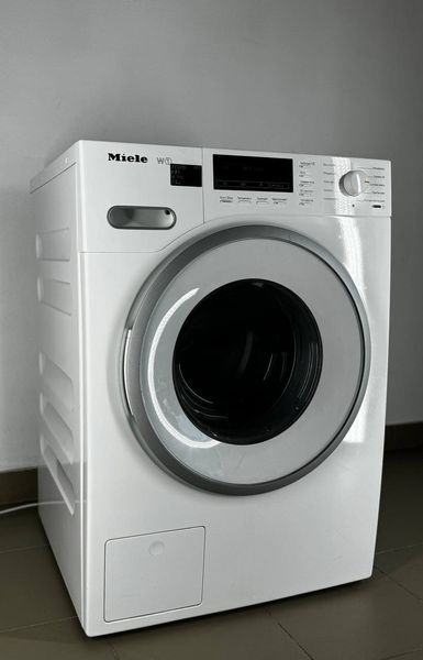 Б/у Стиральная машинка Miele w1 8кг WMB120 WPS 062 фото