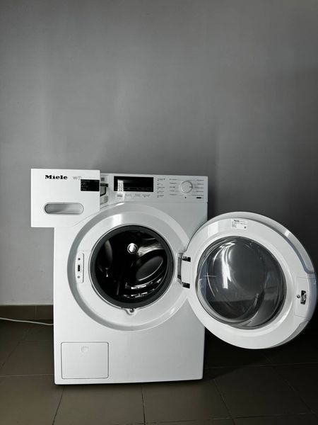 Б/у Стиральная машинка Miele w1 8кг WMB120 WPS 062 фото